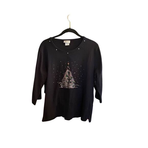 Distinct women’s black, 3/4 sleeve Christmas tree T-shirt, size medium - Picture 2 of 4